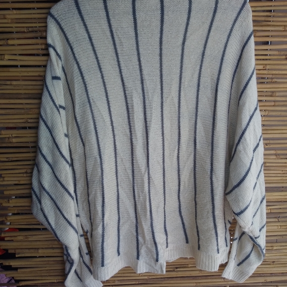 UNIO XL Striped Cardigan Creme Gray Plus - Picture 8 of 8